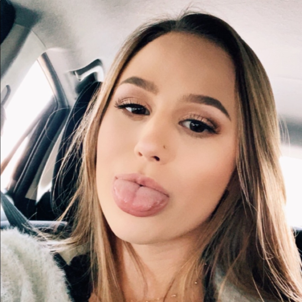 Meet your Posher, Emma